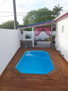 Villa pittoresque à Saint-François avec piscine et jacuzzi